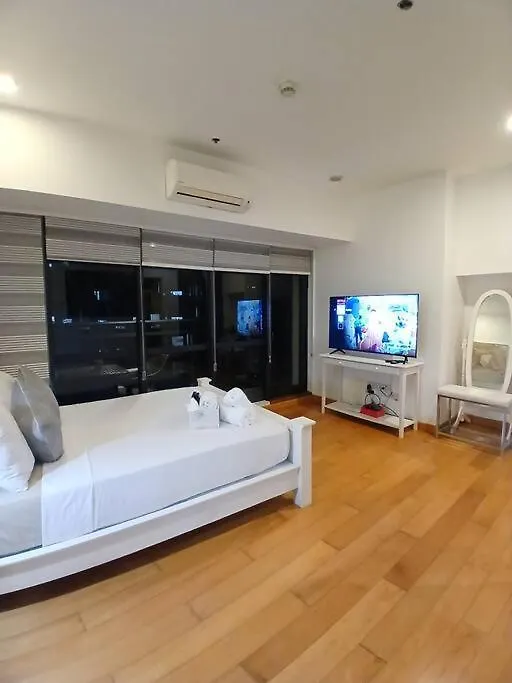 Spacious 1Br Milano By Versace In Makati Manila